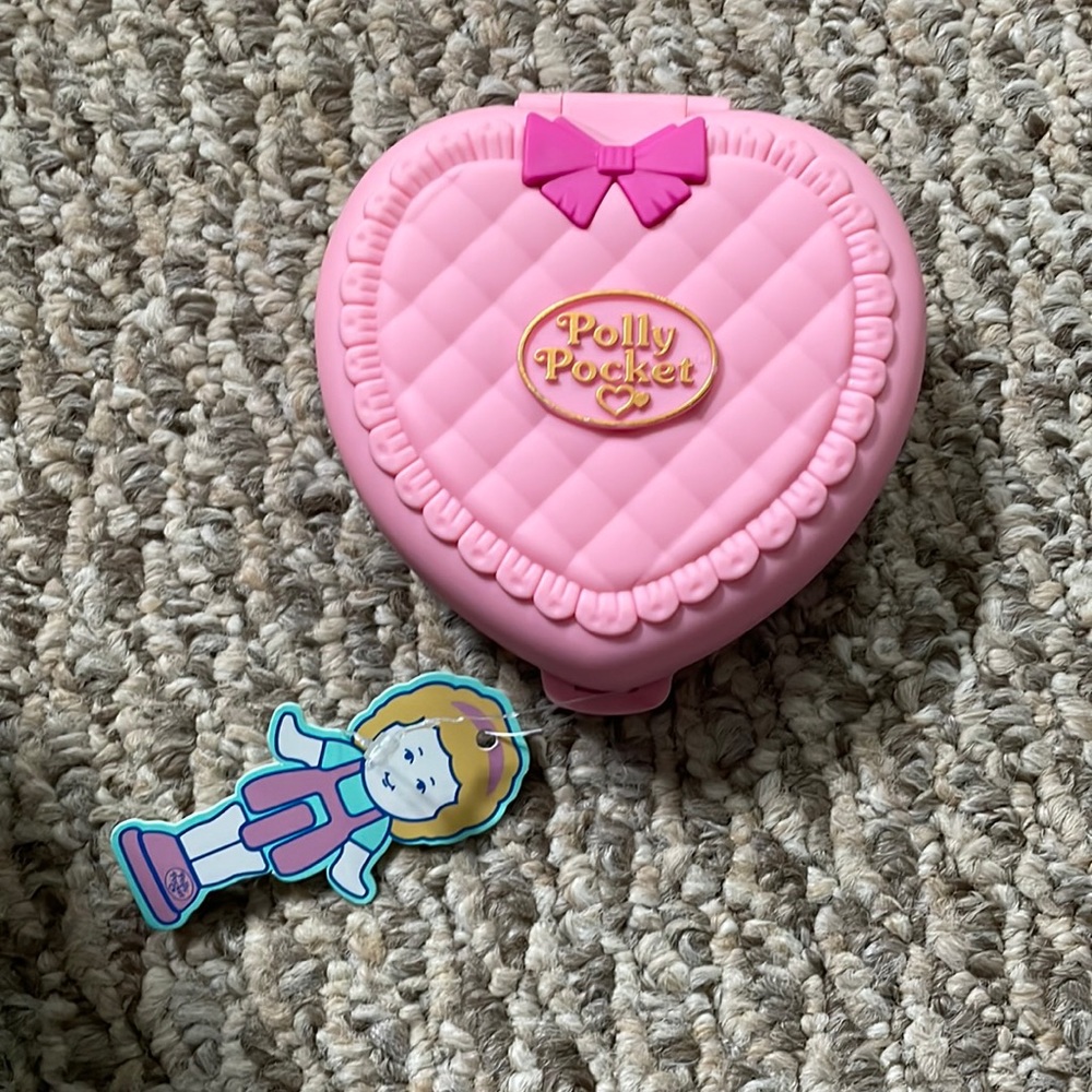 Polly pocket lip palette and keychain